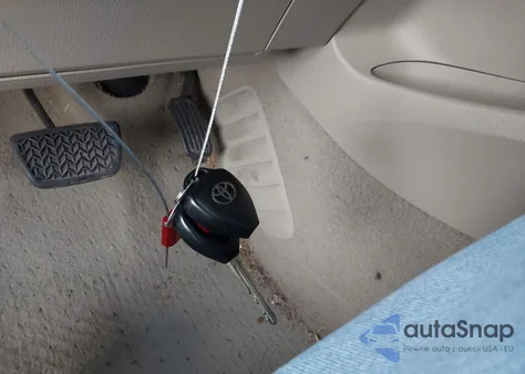 2011 Toyota Camry Le z USA, uszkodzony, nr VIN 4T1BF3EKXBU698739